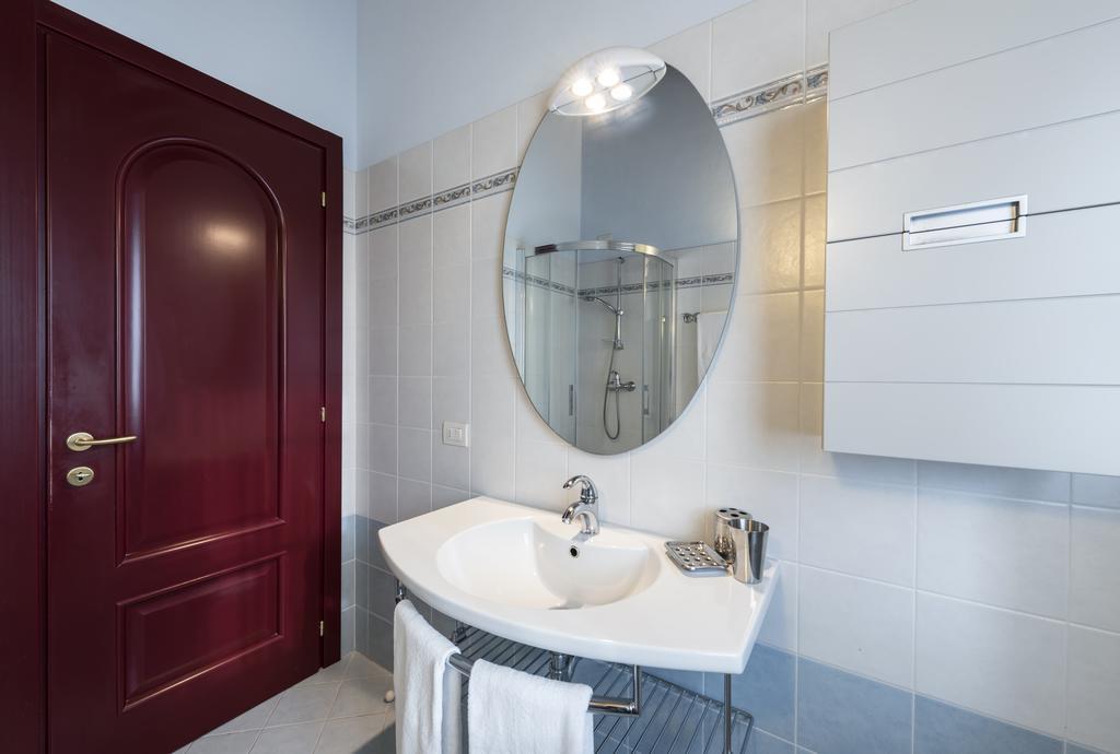 Villa Edy Apartments Tremezzina ภายนอก รูปภาพ